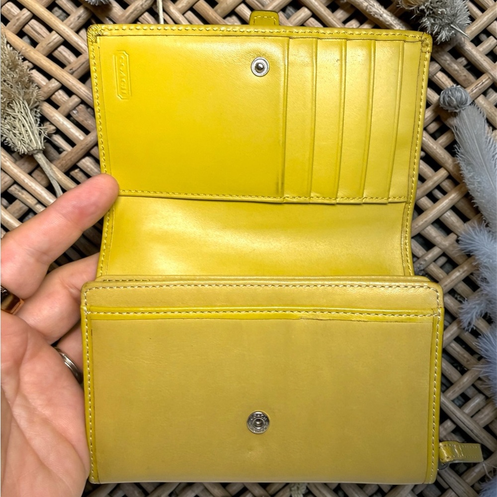Vintage Coach Yellow Leather Legacy Buckle Snap Wallet - purse set in my closet💛 - Picture 6 of 11